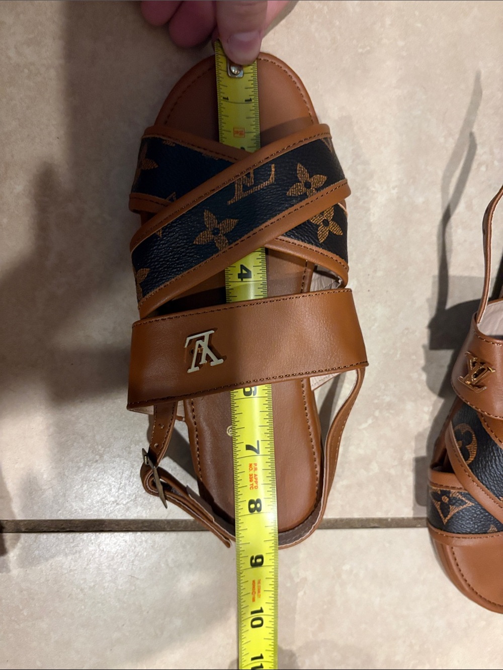 Sandals - Picture 2 of 7